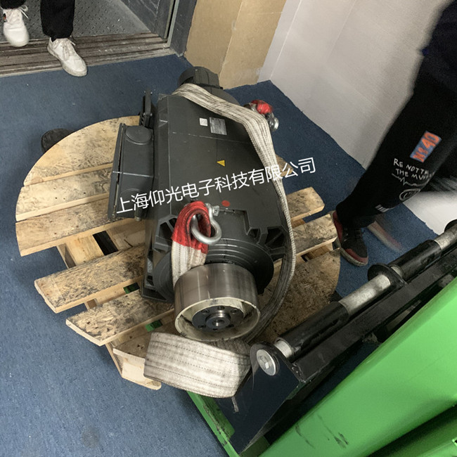 �Ϻ����T���ŷ�늙C���D(zhu��n)�S�ޱ��B(y��ng)