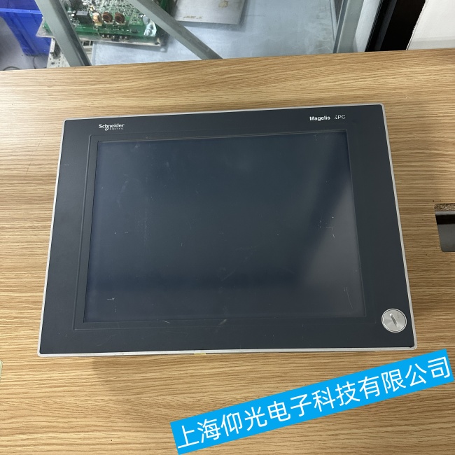 ����ʩ�͵¹��ؙC(j��)‌Modicon M262�o�������@ʾ����ϵ�y(t��ng)������ϾS�޽�(j��ng)��S��