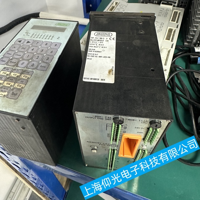 �����f˹������͙C(j��)������PLC 100/3D�o(w��)������(d��ng)���\(y��n)����ͻȻͣ�C(j��)���ϾS��